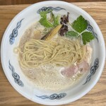 Keikotsu Raamen Kiwami Dori - 自家製全粒粉入りストレート中太麺