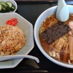 Tenmei - チャーハンとラーメンセット 700円