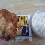 Kentucky Fried Chicken Emifuru Masaki Ten - チキンとコールスローです