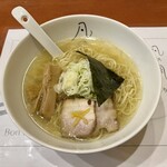 Bon no Kaze Abashiri Bettei - 「塩ラーメン」900円。