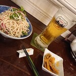 Dairen Gyoza Kichi DALIAN Aaku Hiruzu Ten - 干し豆腐サラダ    アッサリ味が◎