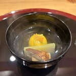 Mitsubayashi - 真鯛の入った月見饅頭、松茸、冬瓜の椀物