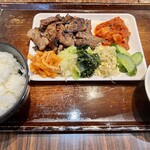 ソウル市場 - W上カルビ定食