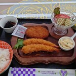 BENTO&CAFE MAHARO - エビフライ定食　追加でコロッケ