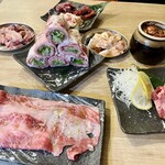 Yakiniku Horumon Shitamachi no Ushi - 