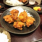 Kishikara Duo Kobe Ten - チリトマト唐揚げ定食（5個）