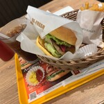 FRESHNESS BURGER Piore Himeji Ten - 