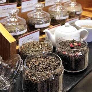 Extensive Chinese tea buffet◆From standard to premium tea◎