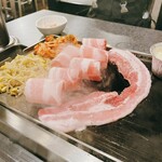 Samgyeopsal Senmon Ten Bejiteji Ya Shijo Karasuma Ten - 