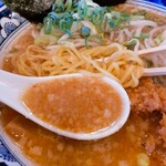 麺屋いつき - スープと麺はこんな感じ