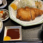 Yoshoku Tonkatsu Ichikawa - ロースとんかつ 1550円。