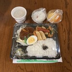 天神前センターのお弁当屋さん - ハンバーグ弁当(味噌汁付) 570円　杏仁豆腐 100円　プリン 100円