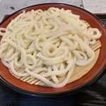 Inaka Ryori Shion - 【2023.9.28(木)】肉汁うどん（並盛）850円の麺