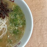 Yama Goya Shime Ten - ラーメン730円　右