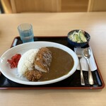 Michi no Eki Seiunbashi - スタッフさんオススメの厚切りロースカツの自家製カツカレー950円