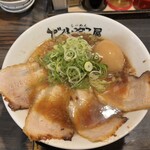 Ramen Donzoko Ya - どんぞこらーめん(煮玉子・チャーシュー(2枚)トッピング)♪