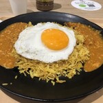 Curry & Yakitatenan Amara - 