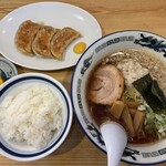 Chuka Soba Gyoza Senmonten Sanka - 背脂Aセット