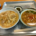 Kiraku Shokudo - 親子丼　550円と、豚汁　100円