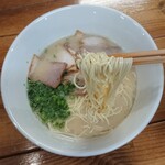 Men Kinsei 3L's - 麺のリフトアップ