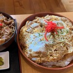 ファミリーレストラン道 - 肉丼と比較するとこんなボリューム