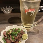 立ち呑み 朝日 - 料理写真:ハイボールと牛コメカミ