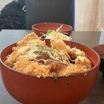 Tonkatsu Butagorira Shinkyogoku Rokkaku Ten - ソースとマヨネーズ