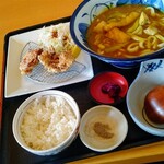 Yajirobee Enann An - カレーうどんと唐揚げランチです➰(o^∀^o)