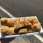 佐野豆腐店 - 揚げたて、バカうまいので、機会あればぜひ食ってみてください。バカうまいので。