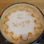 KOZY STAND COFFEE - キャラメルラテ(ホット)。