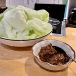 博多中洲 ぢどり屋 - 肉みそレタス