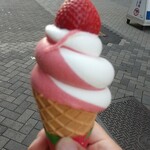 STRAWBERRY MANIA Shinsaibashi Ten - ミルキーソフト   650円