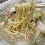 中華料理アメちゃん - 麺リフト