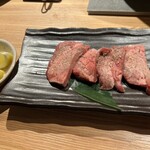 Yakiniku Horumon Ushikura Kyobashi Ten - 