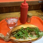 Juicy Banh Mi - 