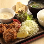 だるまん - 自慢の唐揚定食。白ご飯に合うメニューも豊富！