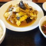 Nagasaki Chanpon Hanaichi - 木耳と細切り肉の卵炒め定食(税込940円)