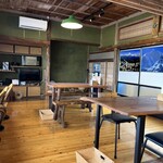 Gallery&Cafe FUN - 2階の店内