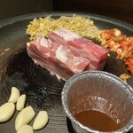 Niku × Nabe × Korean Kankoku Baru OKOGE Tennoji Ten - 