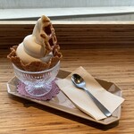 4D studio meili cafe - ソフトクリーム　シンプル　650円