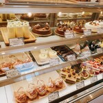 Patisserie Bien Sur - 