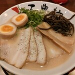 Sanpou Men Shinkai Chi Ten - 白特製とんこつラーメン