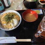 Miharashi Tei - しらす卵とじ丼（1000円）とビール