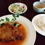 Café Restaurant BONANZA - 料理写真:ポークソテーランチ