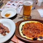 Saizeriya Ionmoru Asahikawa Ekimae Ten - ミラノ風ドリア、ラム串焼き、生ビール