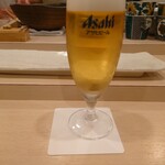 すし さか井 - ランチコースの生ビールで乾杯