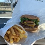 フレッシュネスバーガー - 料理写真: