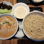 彩華 - 麺は200g300g400gから同額で選択可能です