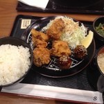 鶏三和 - 鶏唐揚げ御膳、鶏そば付きセット