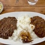 沙羅 - ビーフカレーとチキンカレーのコンビ